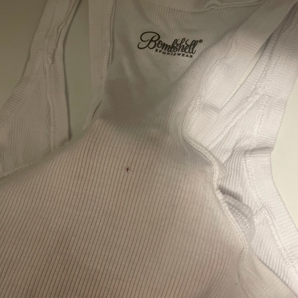 Bombshell Ribbed Crop Tank - Picture 4 of 6